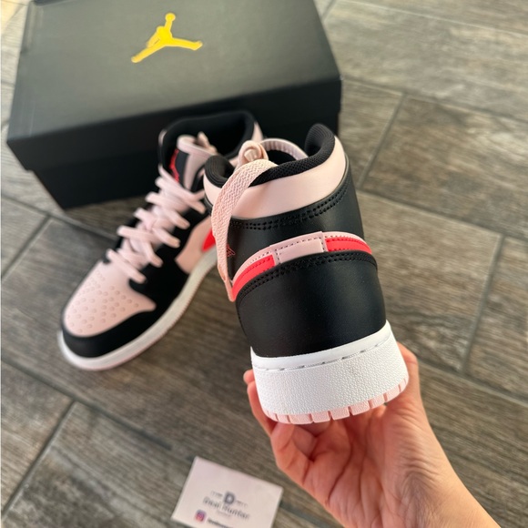 Brand New Air Jordan 1 Mid “Valentine’s Day” Big Kids Sneakers (K7/W8.5) - Picture 5 of 9